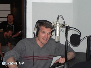 Auch vor dem Mikro zeigt Götz Otto vollen Einstaz. Auch vor dem Mikro zeigt Götz Otto vollen Einstaz.