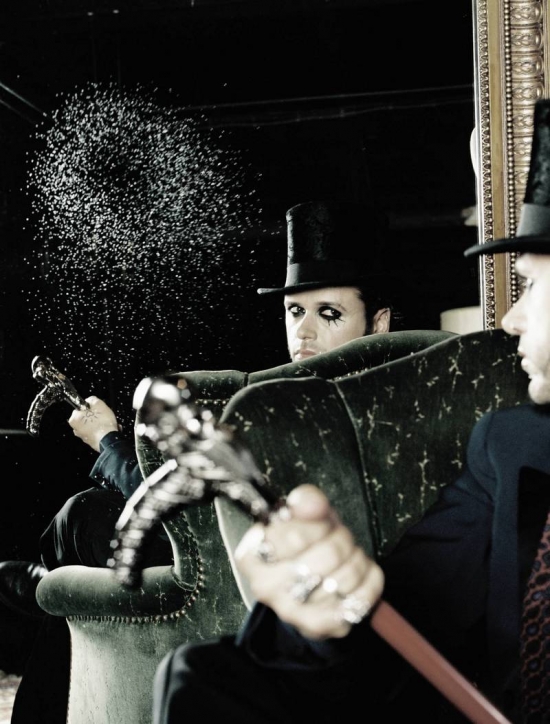 Teaserbild für Oomph-Mitglieder in Memento Mori